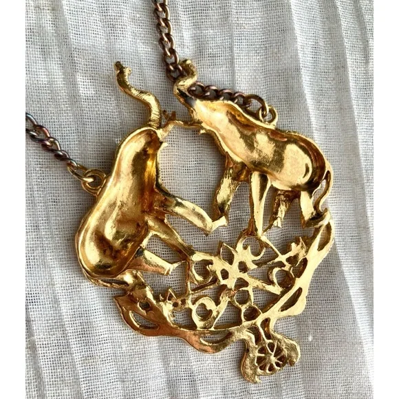 Vintage Elephant Medallion Pendant Necklace Goldtone Oversized - Picture 5 of 9